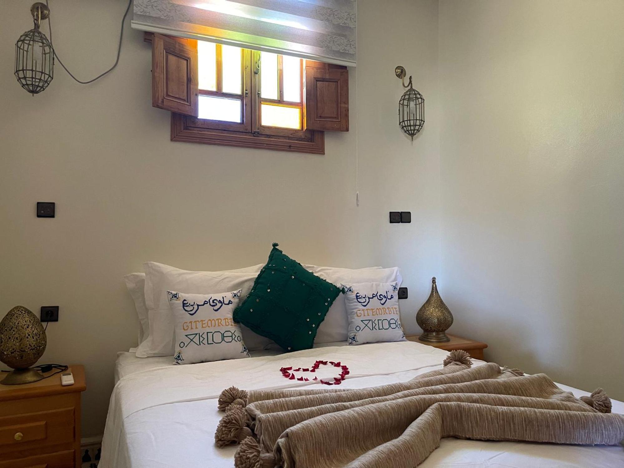 Gite Marbie Maison Rurale, Une Experience Naturelle Unique, Au Coeur Du Moyen Atlas, Maroc Kasba Tibouda Экстерьер фото